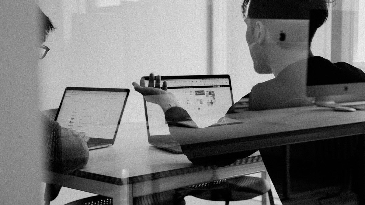 Executive leading a technology strategy meeting